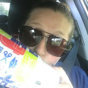 Meet your Posher, Leandra